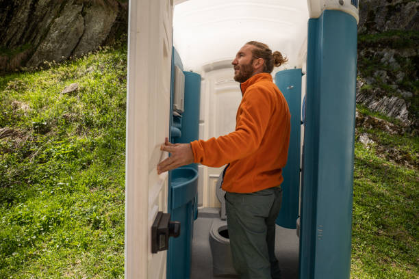 Best Porta potty rental near me  in Carbondale, KS