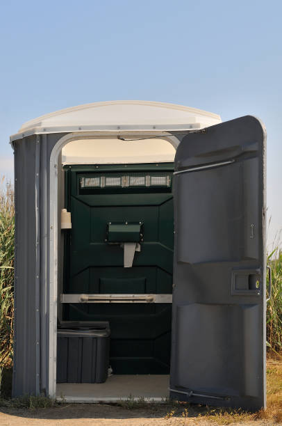 Best Portable restroom trailer rental  in Carbondale, KS